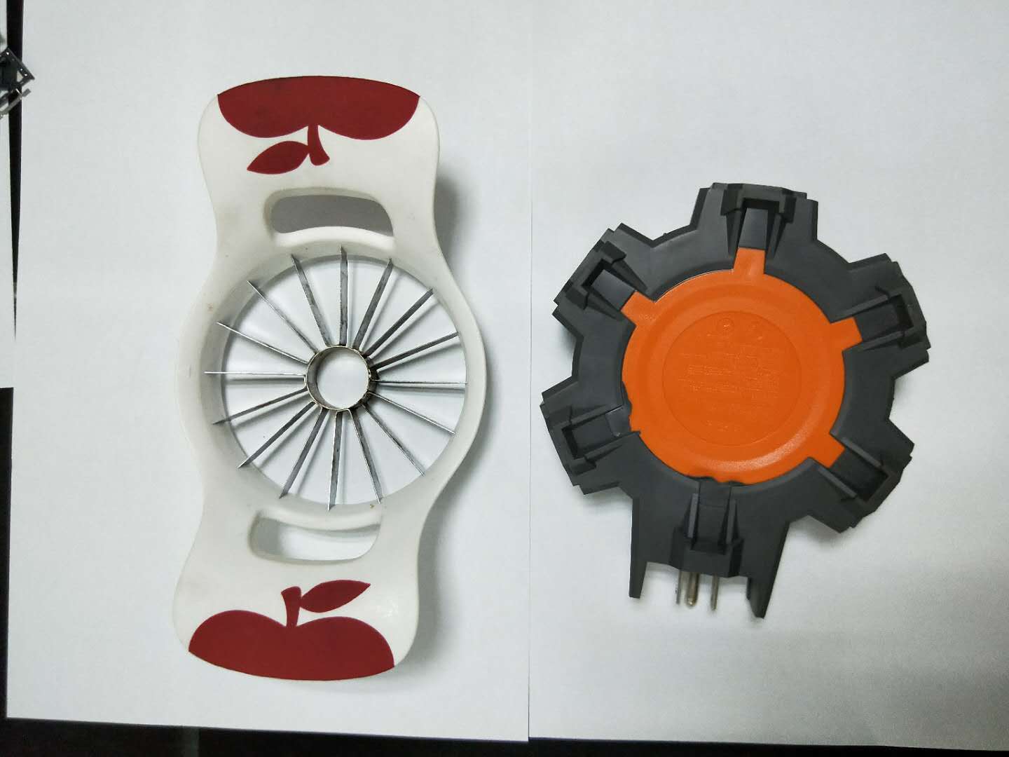 立式雙色圓盤注塑機(轉芯) 立式雙色圓盤注塑機(轉芯)